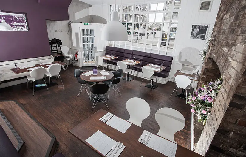thai street cafe restaurant and bar